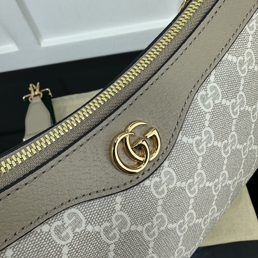 Gucci Hobo Bags